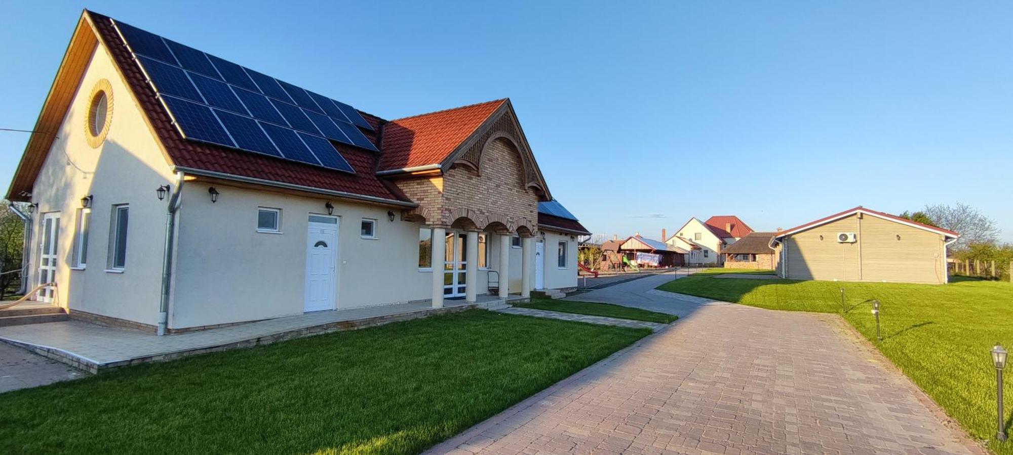 Tiszakanyár Village Garden Family Guest House חדר תמונה