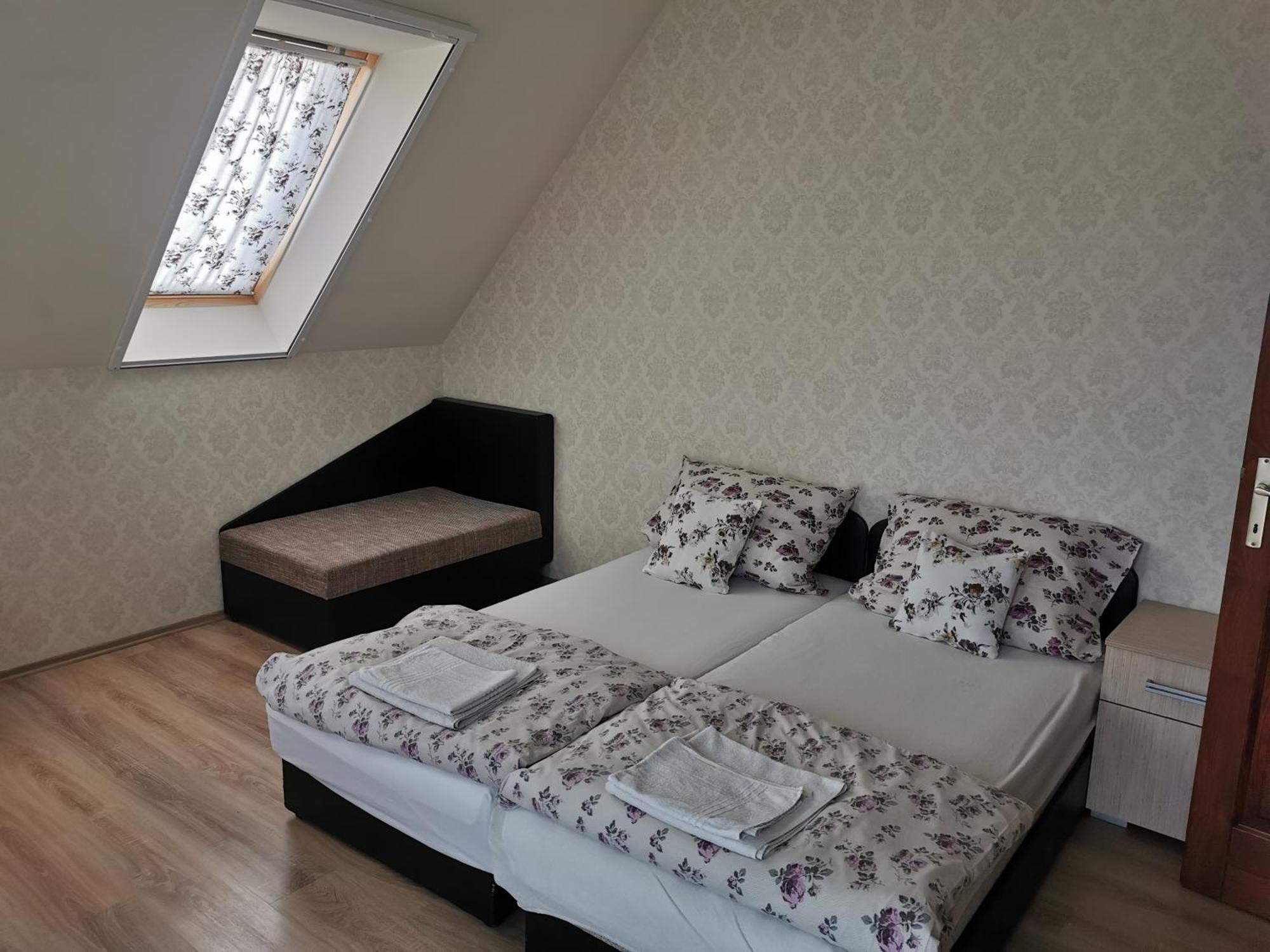 Tiszakanyár Village Garden Family Guest House מראה חיצוני תמונה